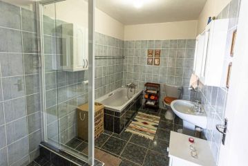 2 Bedroom Holiday Flat in Dana Bay Apartment, Mossel Bay - 1