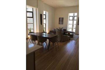 2 Bedroom Louise in Mutual Heights Apartment, Cape Town - 5