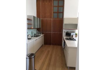 2 Bedroom Louise in Mutual Heights Apartment, Cape Town - 4