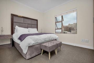 2 Bedroom 2 Bath Luxury - Sandton CBD Apartment, Johannesburg - 3