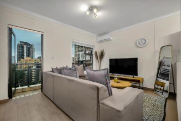 2 Bedroom 2 Bath Luxury - Sandton CBD Apartment, Johannesburg - 2