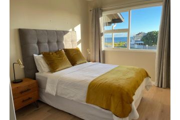 2 on Third Avenue Apartment, Hermanus - 2