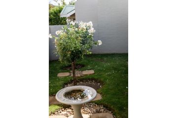 2 The Mews - easy walk to town and the CVC Apartment, Clarens - 4