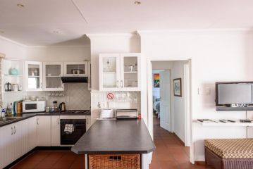 2 The Mews - easy walk to town and the CVC Apartment, Clarens - 5