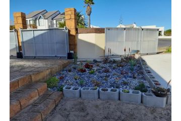 2 Zeeland Street - Langebaan Cottage Apartment, Langebaan - 3