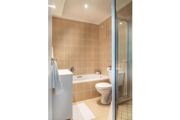 Luxury Ocean View Beachfront 2 bed apartment -206 The Waves, Blouberg, Cape Town Apartment, Bloubergstrand - 3