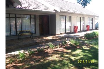 21 On Coetzee Guest house, Bloemfontein - 2