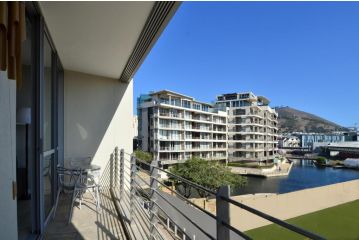 214 Harbour Bridge Apartment, Cape Town - 2