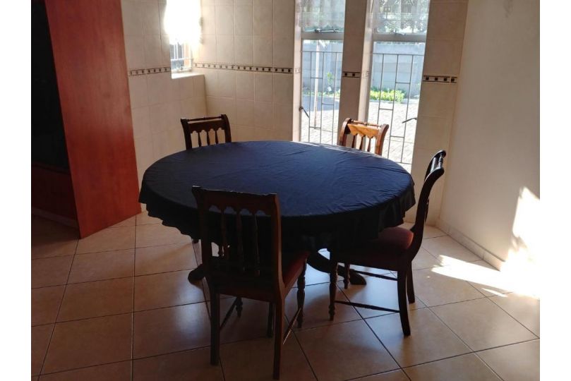 22 on Nicol Guest house, Secunda - imaginea 6