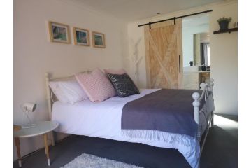 Secure, Private, Queen Room Close to Airport Guest house, Port Elizabeth - 2