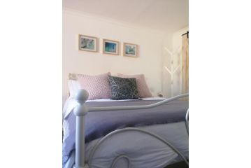 Secure, Private, Queen Room Close to Airport Guest house, Port Elizabeth - 4