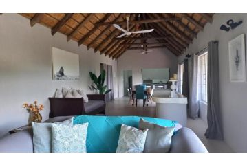 24 Degrees Self Catering Chalet, Hoedspruit - 3