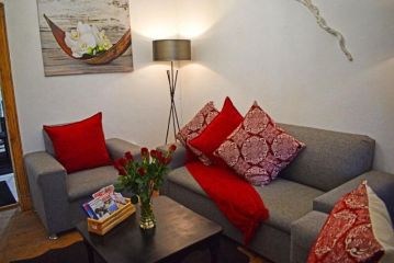 FlowerBox Cottages Apartment, Mossel Bay - 3