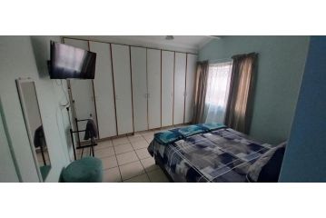 256 on Lincoln Apartment, Port Edward - 1