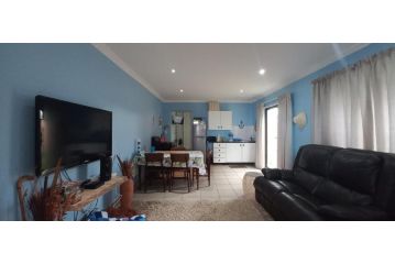 256 on Lincoln Apartment, Port Edward - 4
