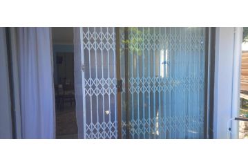 256 on Lincoln Apartment, Port Edward - 5