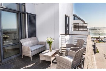 Spectacular Sea View Apartment 257 Eden on The Bay, Blouberg, Cape Town Apartment, Cape Town - 4