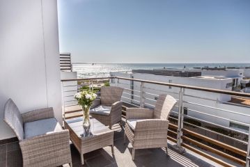 Spectacular Sea View Apartment 257 Eden on The Bay, Blouberg, Cape Town Apartment, Cape Town - 2