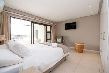 26 Bronze Beach Apartment, Durban - 4