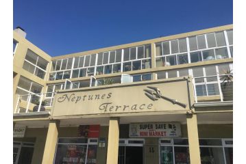 27 & 28 Neptune Terrace Apartment, Jeffreys Bay - 1