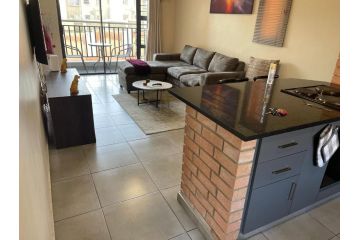 Mall of Africa Spot Apartment, Midrand - 1