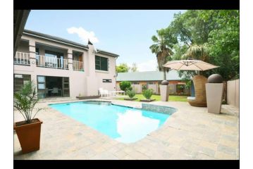 2 Op Terblanche Guesthouse Bed and breakfast, Boksburg - 2