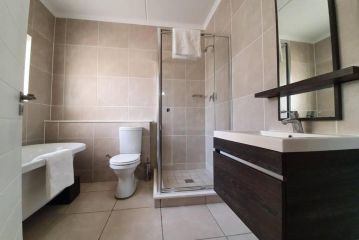 3 Bed Apartment - The Cambridge, Brynston, Sandton Apartment, Johannesburg - 1