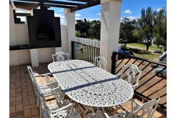 3 Bella Vista Apartment, Jeffreys Bay - 2