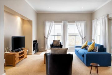 Trafford Cottage on Kingswood Golf Estate Guest house, George - 1