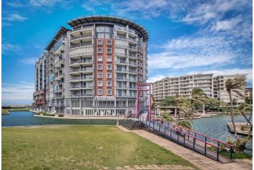 Durban Point Waterfront, 304 The Quays Apartment, Durban - 4