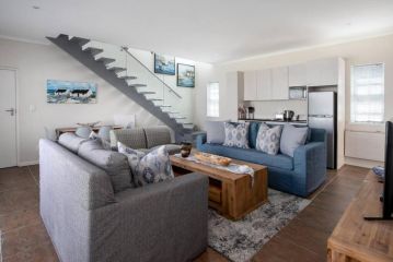 305, 6th Street Voelklip by Top Destinations Rentals Guest house, Hermanus - 1