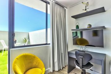 308 1onAlbert Apartment, Cape Town - 3