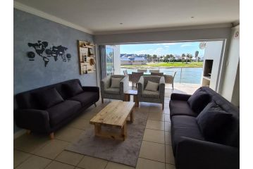 33 Kingston Place, Marina Martinique Apartment, Jeffreys Bay - 1