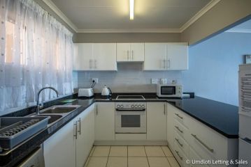 33 Waterfront Apartment, Umdloti - 1