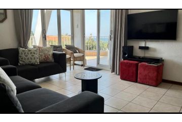 34 Kyalanga Beachfront Apartment, Durban - 3