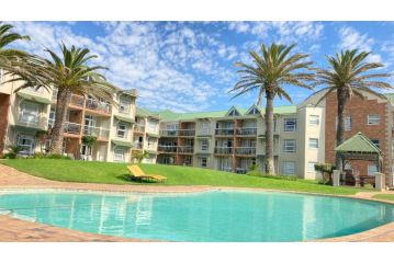 @35 Brookes Suites seaside escape Apartment, Port Elizabeth - 2