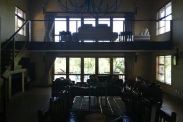 Zebula Golf Estate and Spa -Inside the Rabit Hole pax 12 Moi Signature Luxury villa Guest house, Bela-Bela - 4