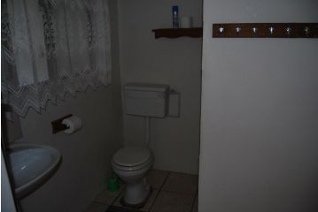 37 Adderley Street Apartment, George - 3