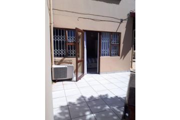 39 Seascape Lodge Uvongo Apartment, Margate - 3