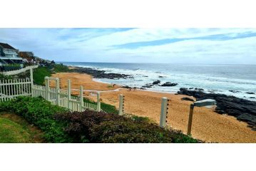 4 LA MER, BALLITO ON THE BEACH Apartment, Ballito - 2