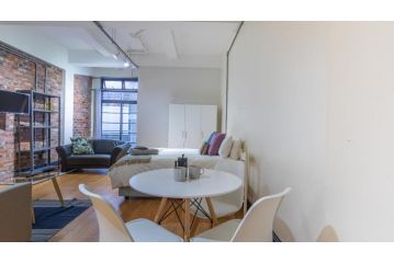 4 Loop Street Apartment, Cape Town - 3