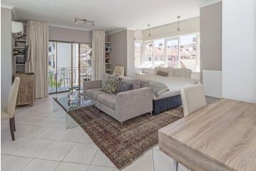 Cosy and Classy Sea Point Apartment, Cape Town - 2