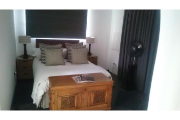 4 On Braemar - Flat B Apartment, Nottingham Road - 3