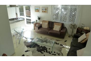 4 on Highworth Apartments and Studios Apartment, Cape Town - 1