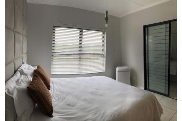 402 The Whisken Apartment, Midrand - 5