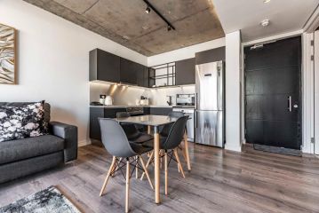 411 The Signature, De Waterkant Apartment, Cape Town - 3