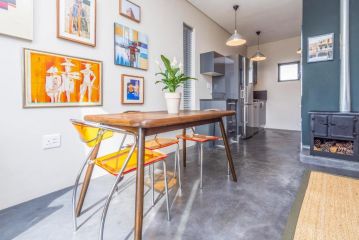 42a Upstairs - Kloof - Luxury City View - Apartments for Rent in Cape Town Western Cape South Africa - Airbnb Apartment, Cape Town - 3