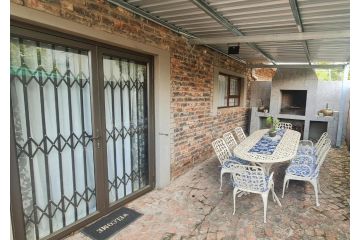 44 on Ribbok Selfcatering House Apartment, George - 1