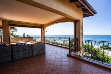 5 Bedroom Tuscan Styled Home in Umdloti Beach Guest house, Umdloti - 1