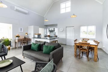 Kingswood Hamlet No 5 Guest house, George - 1